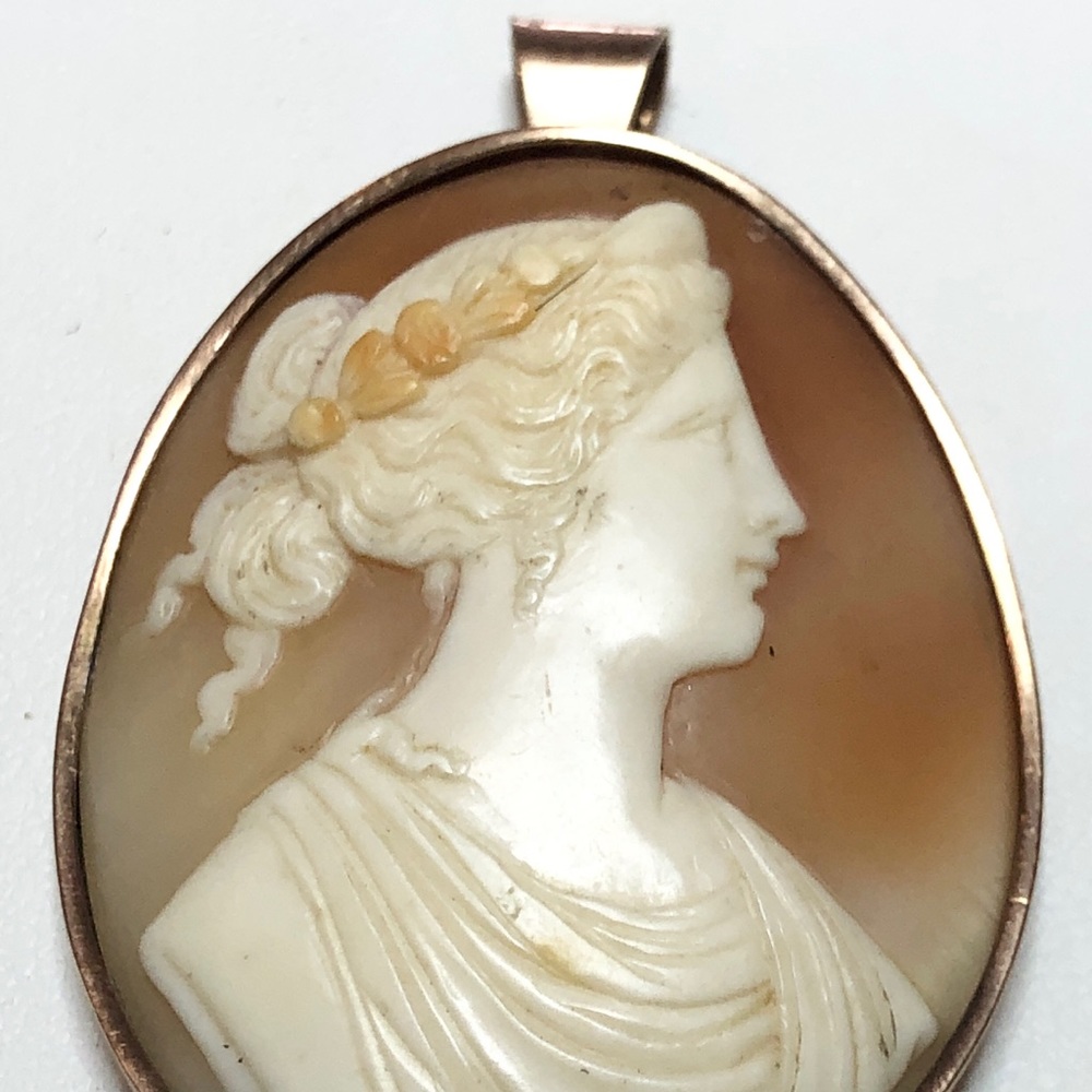 Gold Filled Antique Estate Shell Cameo Pendant - Picture 9 of 12